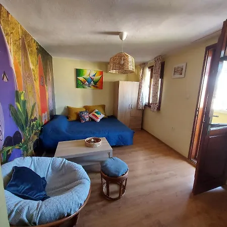 Surf House Burgas Stad