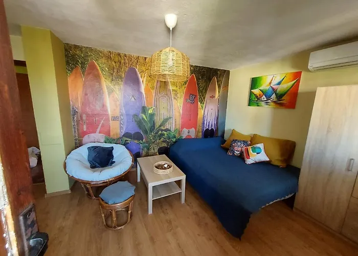 Surf House Апартамент *